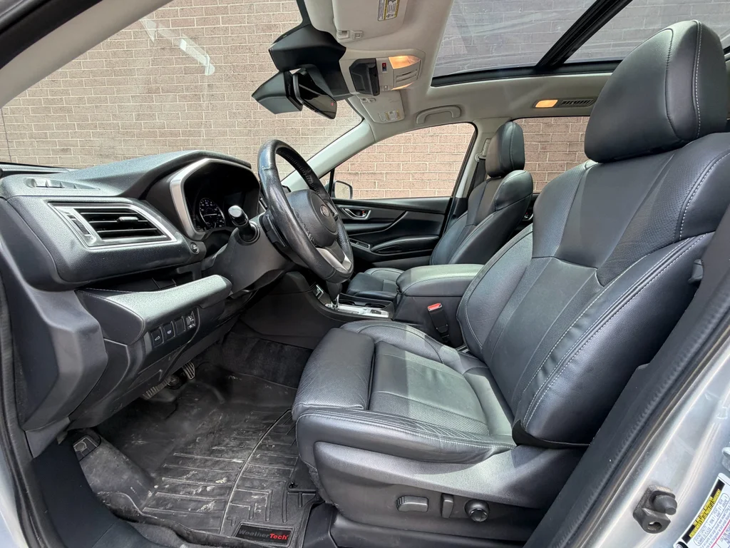 Used 2023 Ice Silver Metallic Subaru Limited image 12