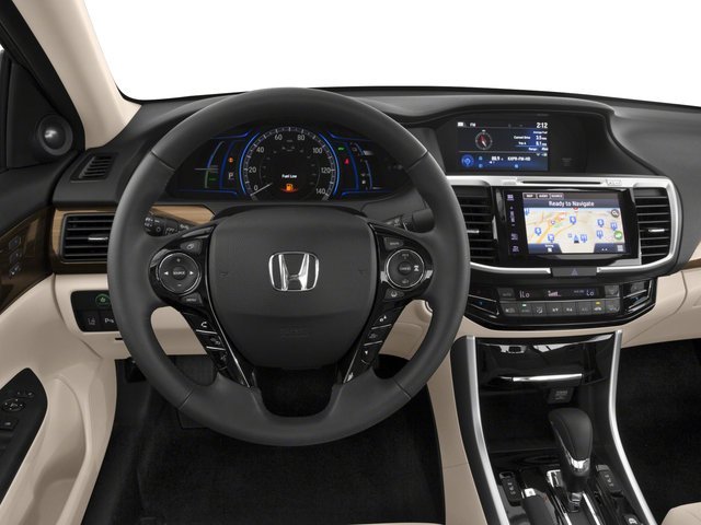 Certified Used 2017 Lunar Silver Metallic Honda Touring image 7