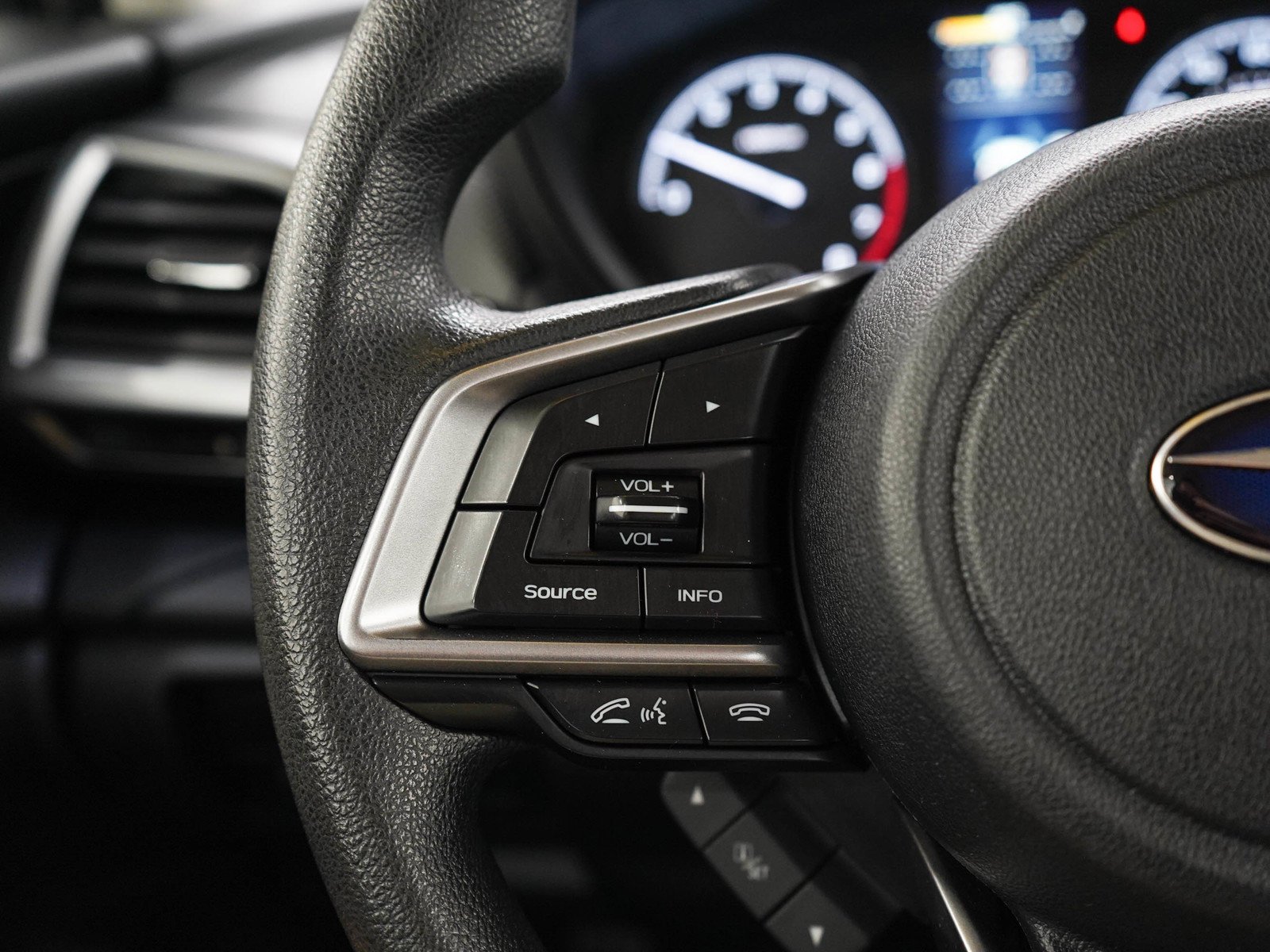 Used 2019 Crystal Black Pearl Subaru  image 25