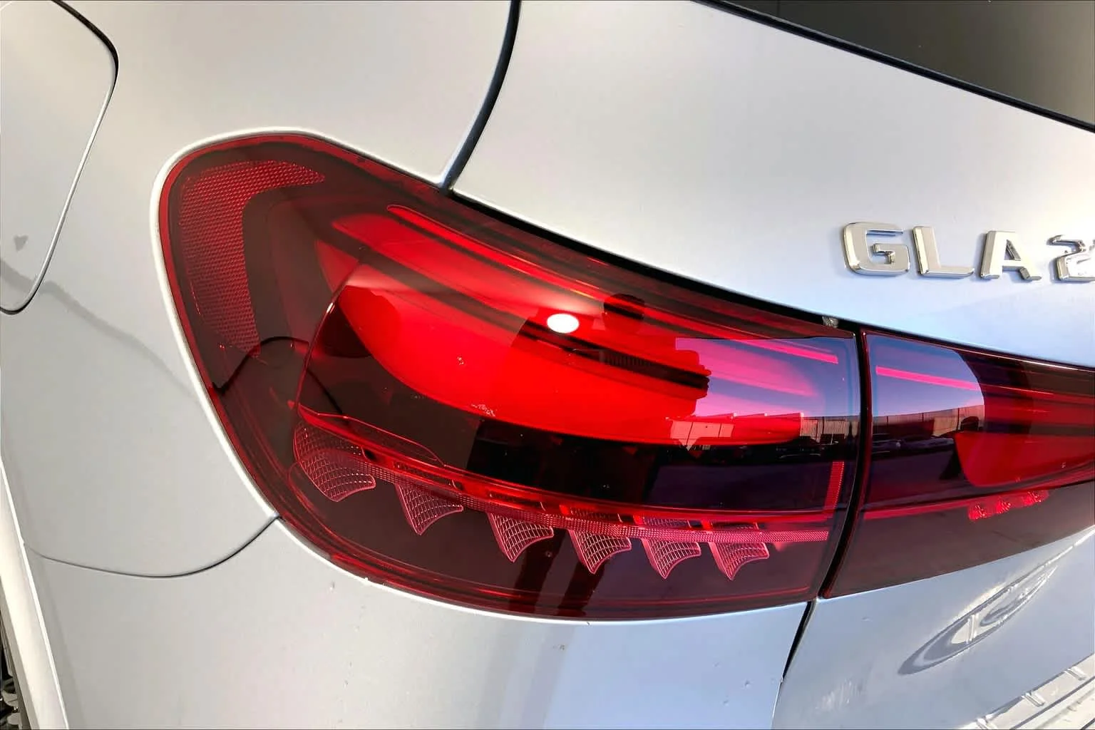 New 2025 Cirrus Silver Metallic Mercedes-Benz GLA 250 image 14