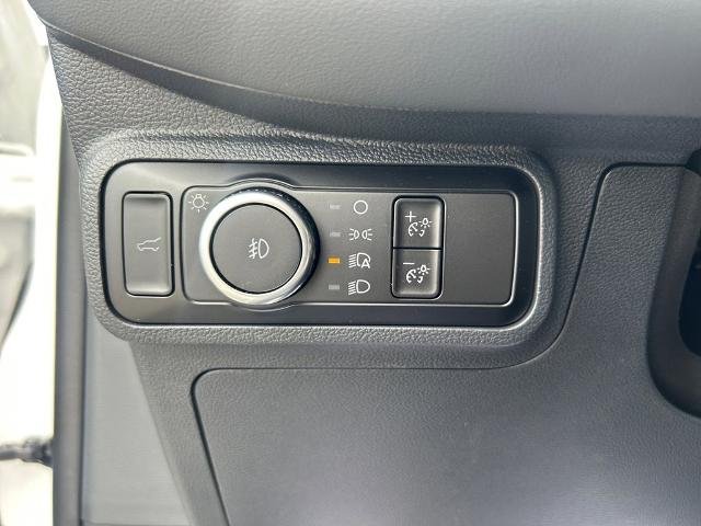 New 2026 Star White Metallic Tri-Coat Ford Active image 23