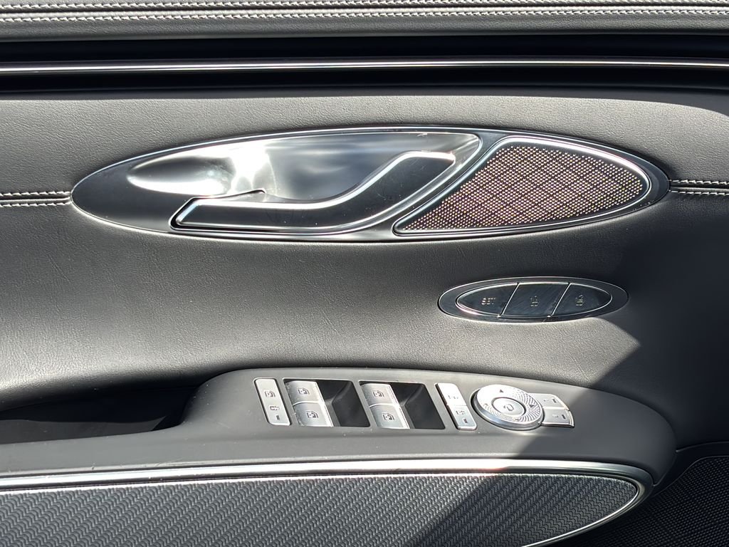 2023 GENESIS GV70 Standard - Photo 17