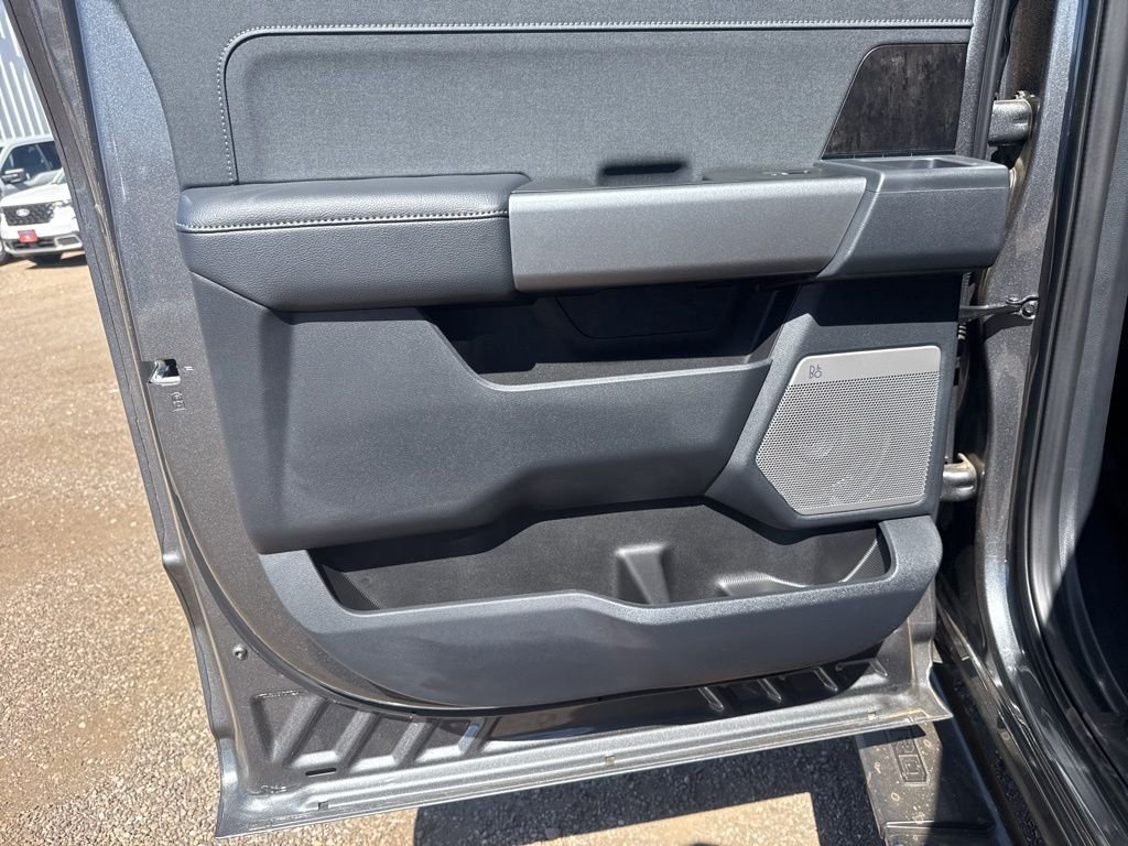 New 2026 Carbonized Gray Metallic Ford Lariat image 31