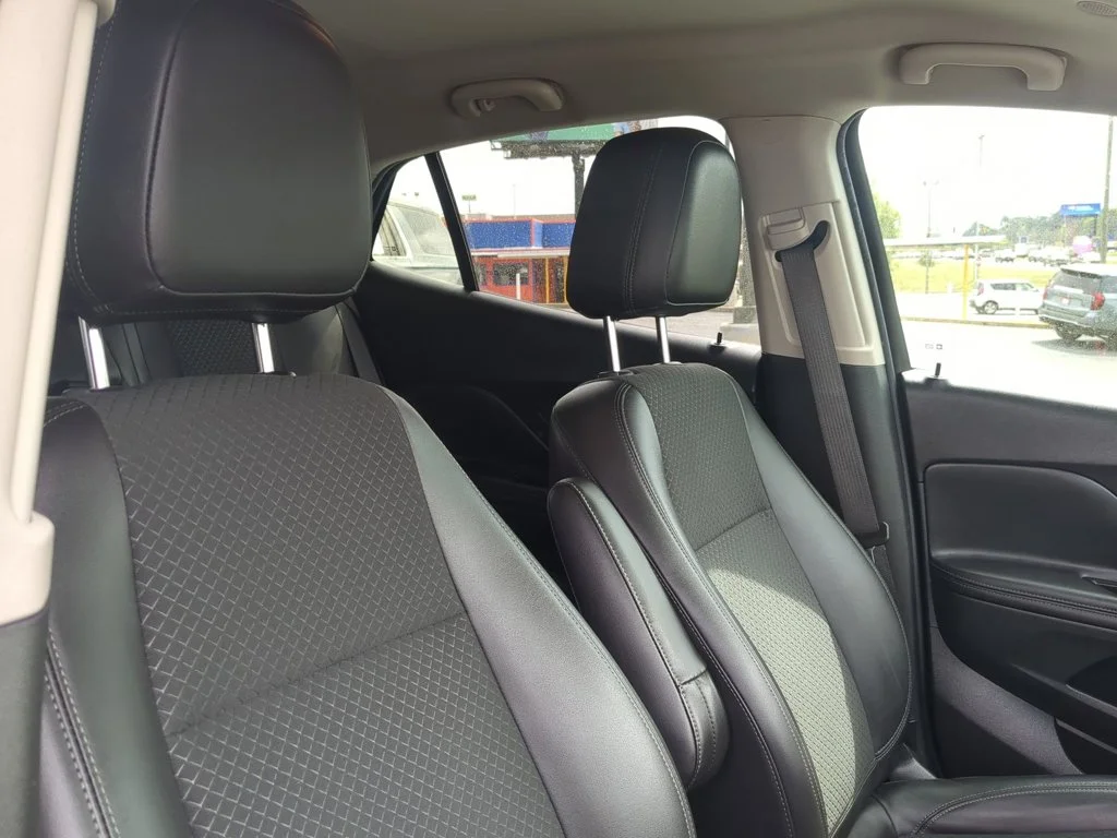 Used 2022 Ebony Twilight Metallic Buick Preferred image 26