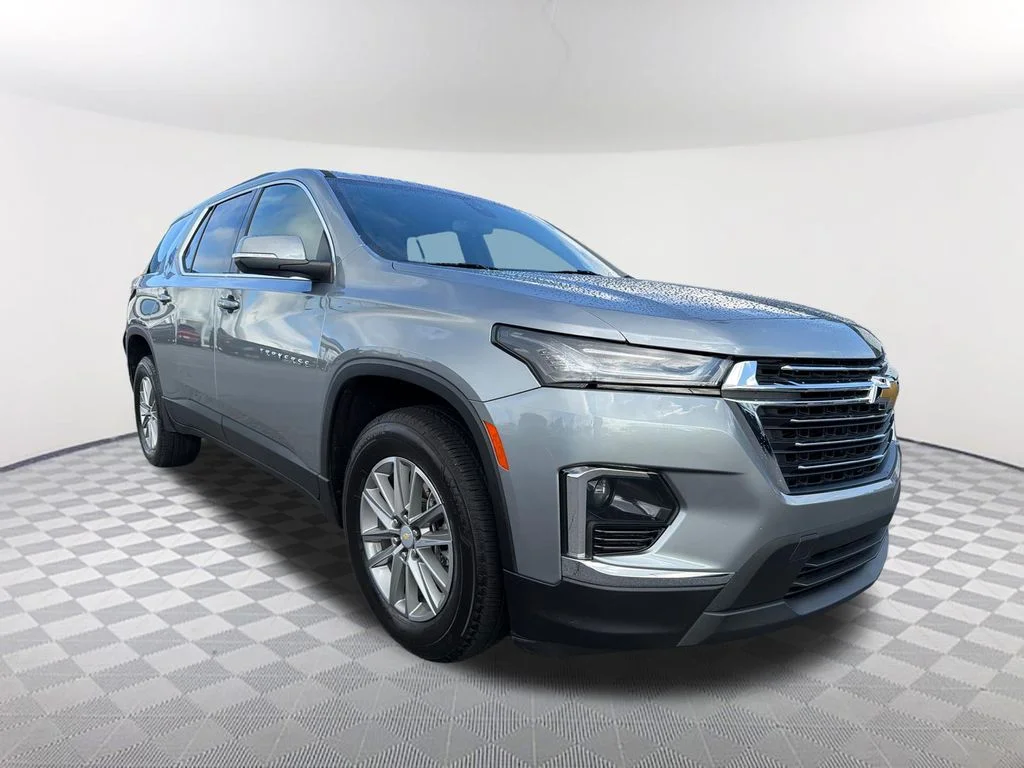 Used 2023 Gray Chevrolet LT image 3