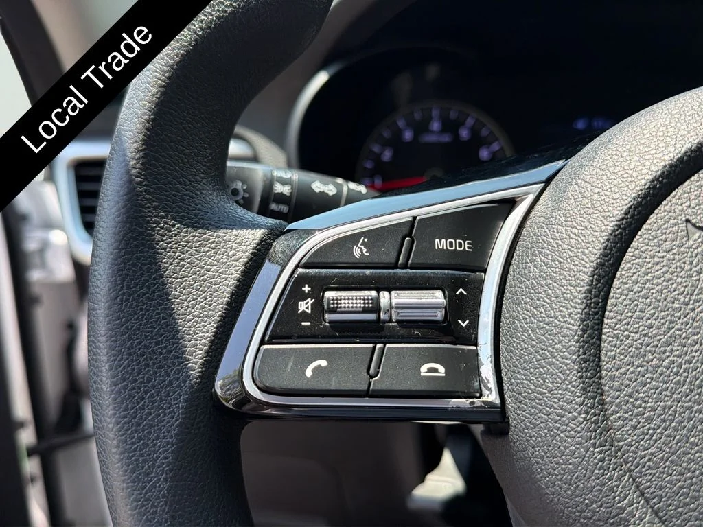 Used 2019 Snow White Pearl Kia LX image 22