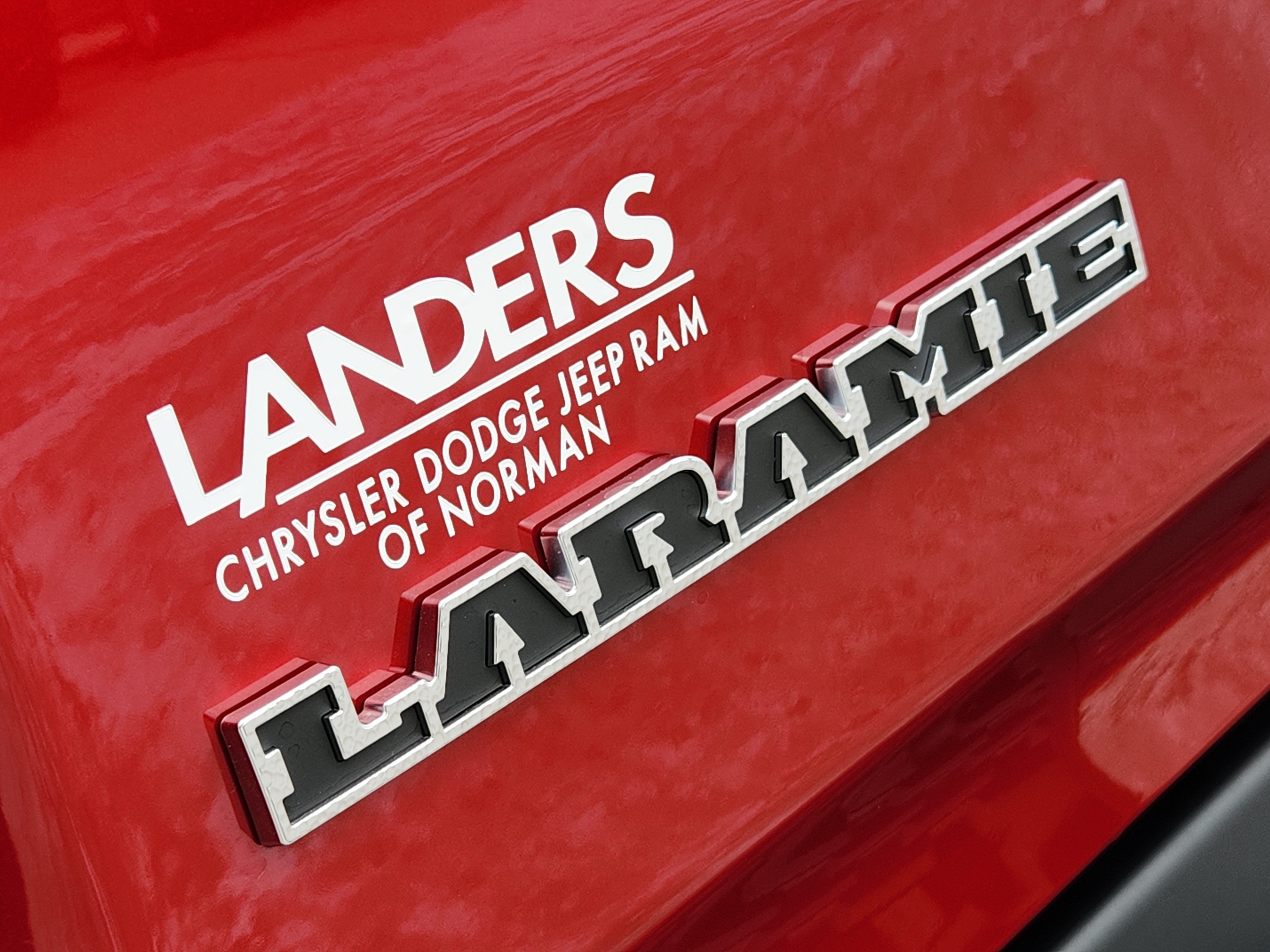 New 2026 Molten Red Pearl-Coat Exterior Paint RAM Laramie image 8