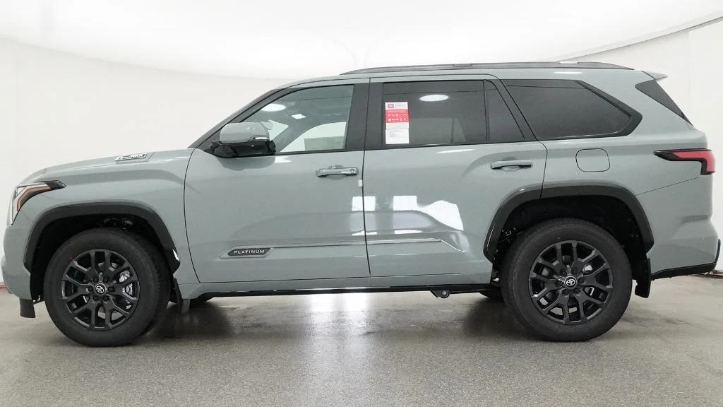 New 2026 Lunar Rock Toyota Platinum image 16