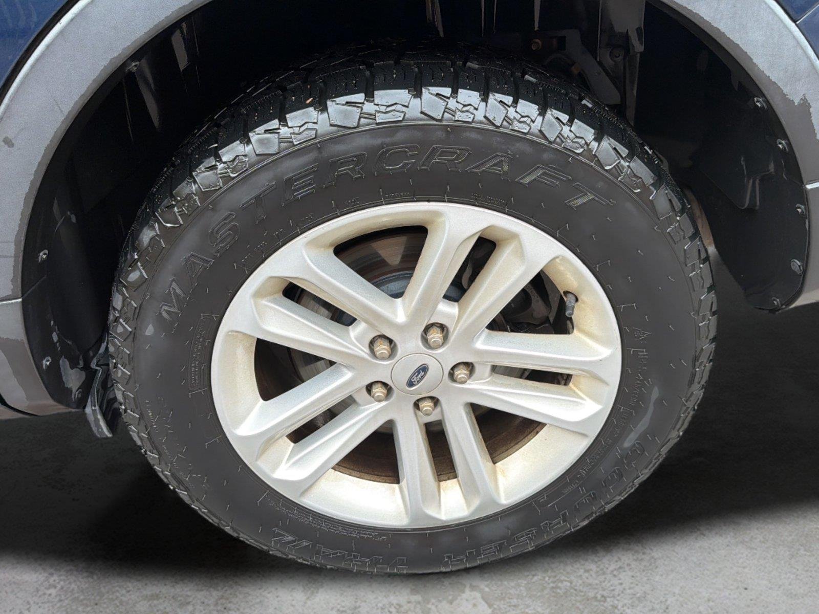 Used 2017 Blue Jeans Ford Base image 10