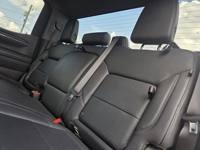 Used 2025 Summit White GMC SLT image 24