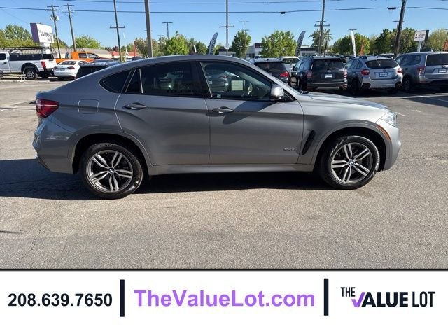 Used 2017 Gray BMW xDrive50i image 3