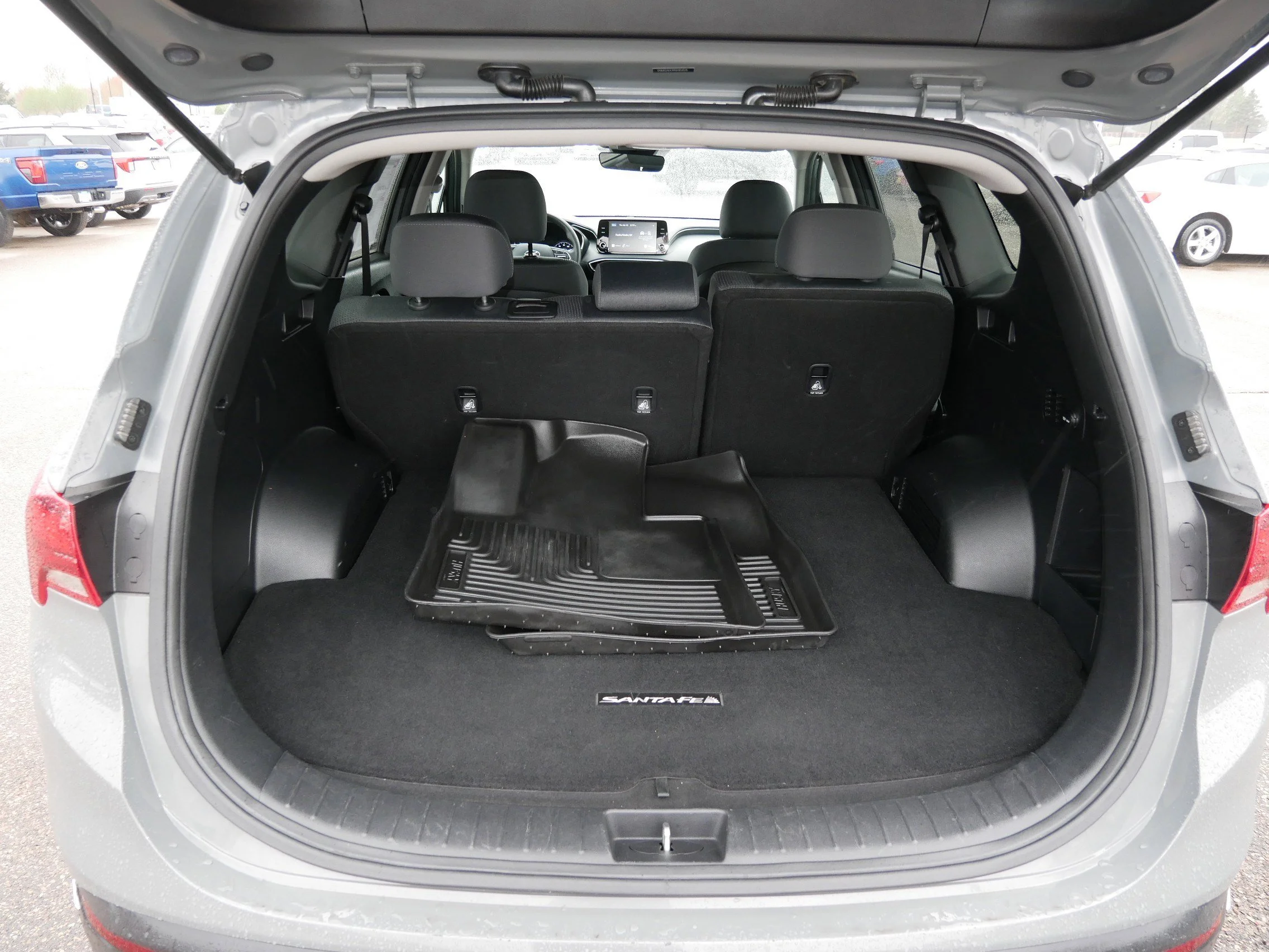 Certified Used 2022 Hampton Gray Hyundai SEL image 18