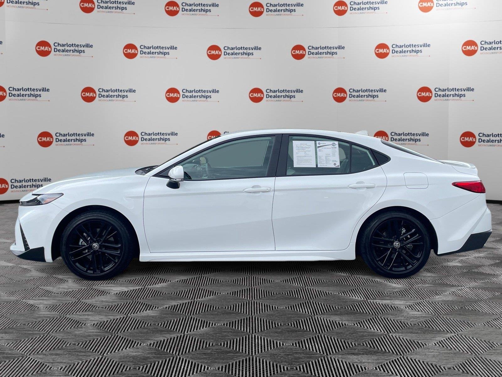 Used 2026 Ice Cap Toyota SE image 2