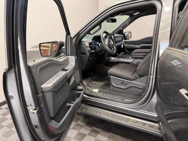 New 2026 Carbonized Gray Metallic Ford XLT image 14