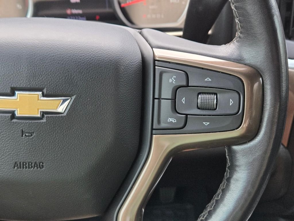 Used 2021 White Chevrolet High Country image 24