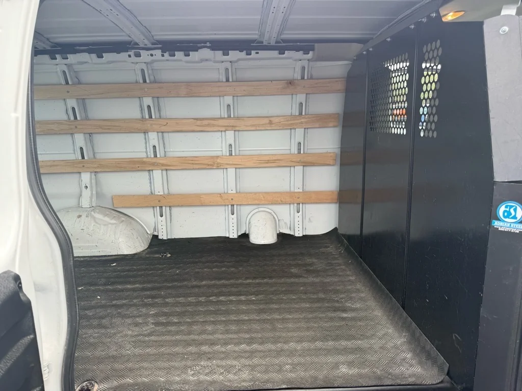 2022 GMC Savana Cargo Work Van - Photo 12