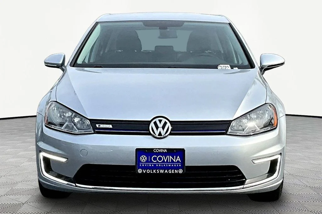 Used 2016 Volkswagen e-Golf e-Golf SE with VIN WVWKP7AU1GW917342 for sale in Covina, CA