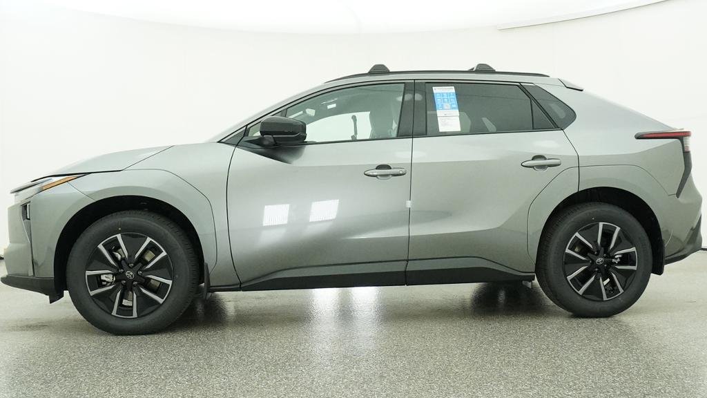 New 2026 Heavy Metal Toyota XLE image 2