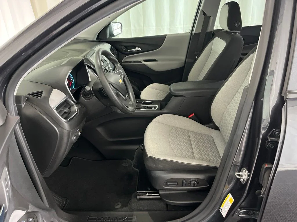 Used 2022 Gray Chevrolet LS image 3