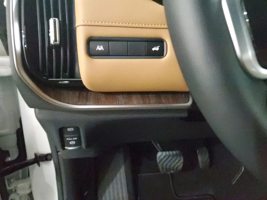 2026 Nissan Armada SL - Photo 13