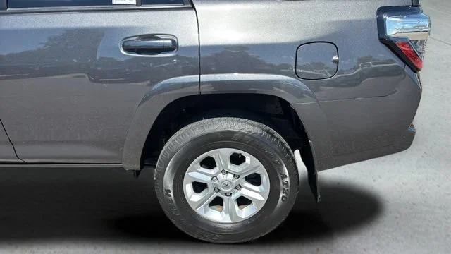 Used 2022 Gray Toyota SR5 image 34
