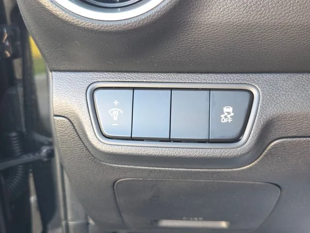 Used 2023 Black Kia LXS image 25