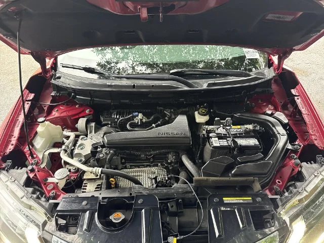 Used 2017 Red Nissan S image 29