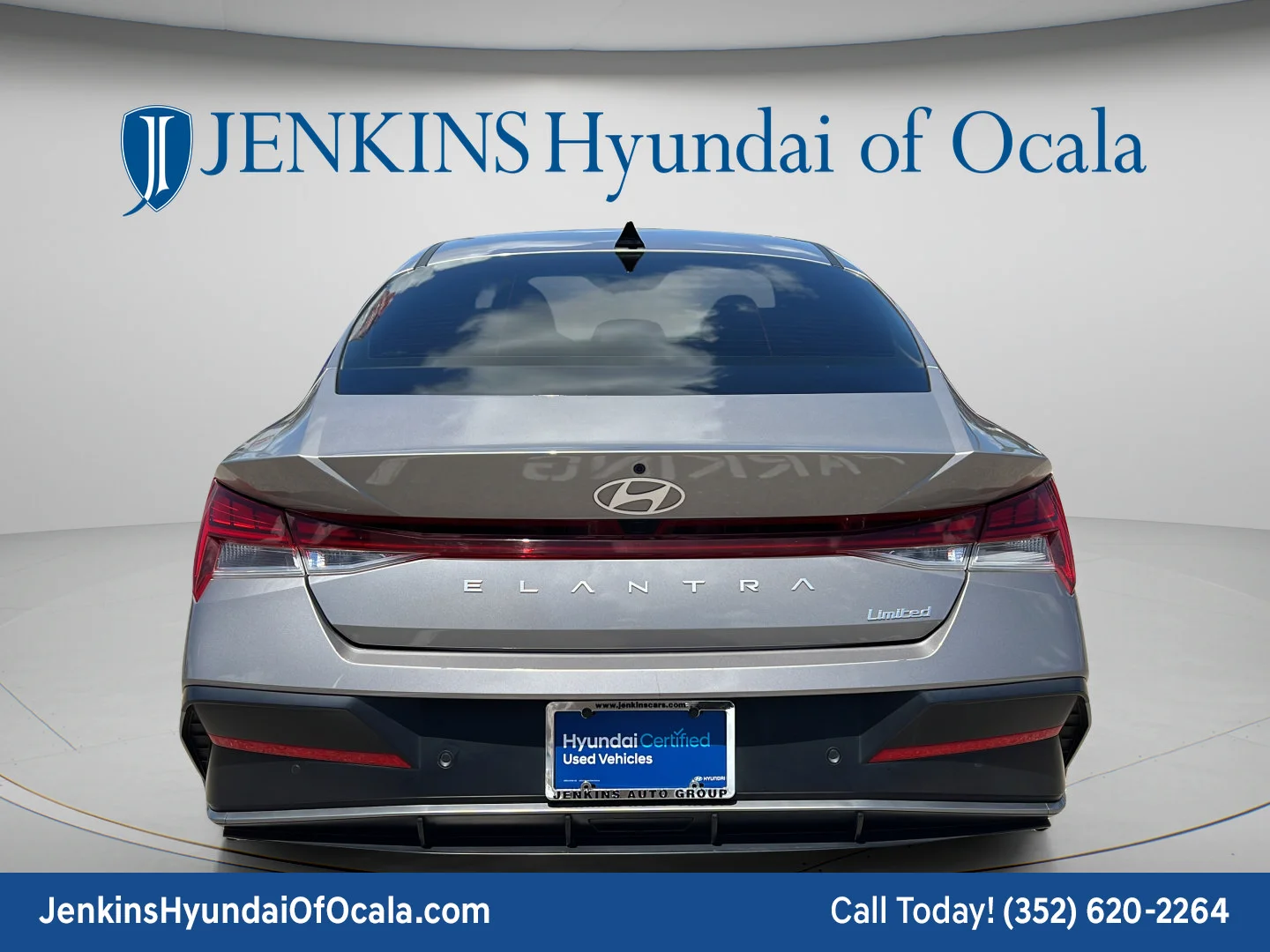 Used 2024 Fluid Metal Hyundai Limited image 4