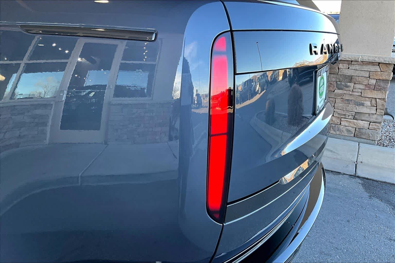New 2026 Varesine Blue Metallic Land Rover SE image 14