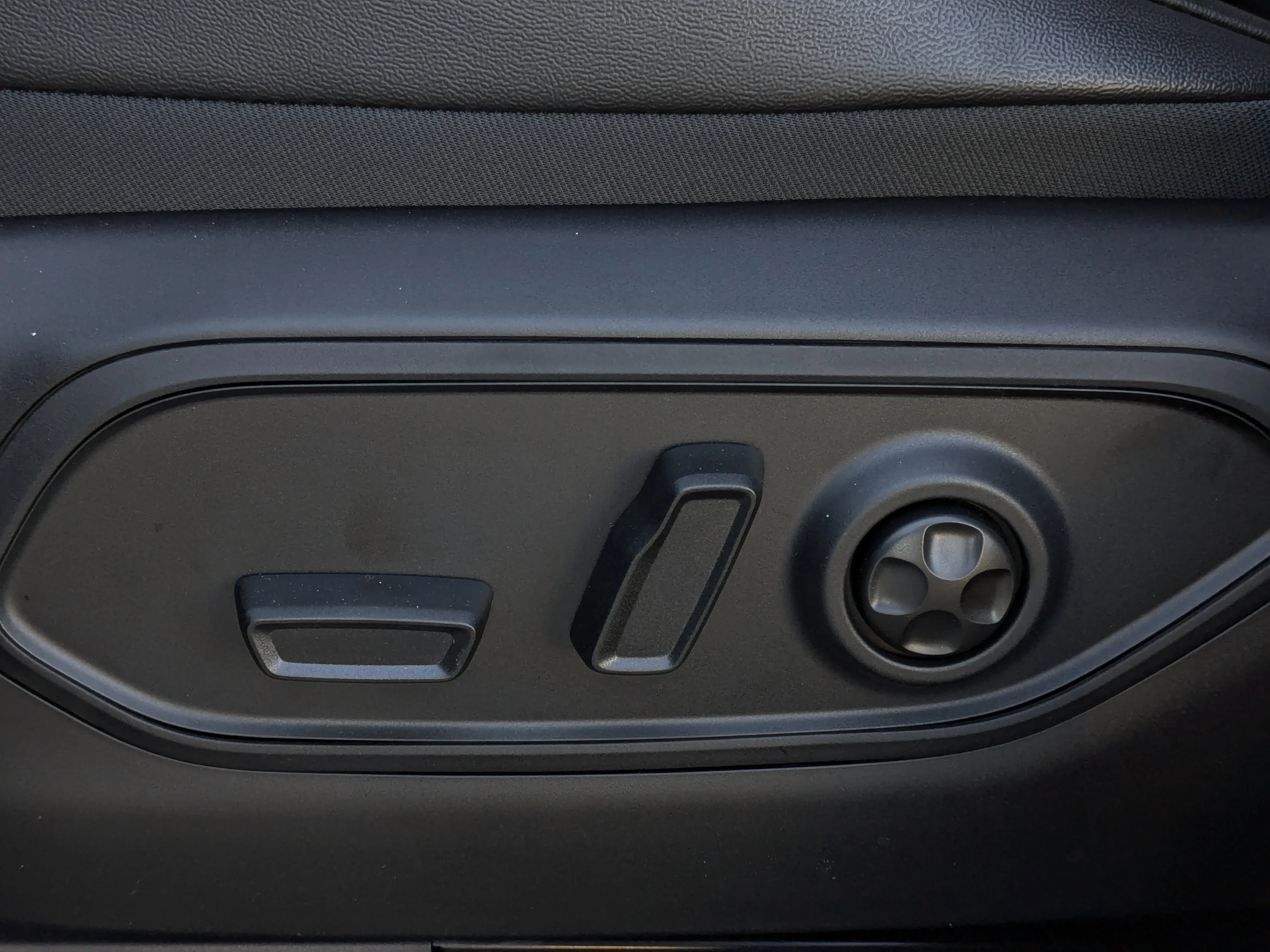 New 2025 White Jeep Altitude - - Power Sunroof - Power Liftgate - Wireless Charging - 20 Black Wheels & More image 14
