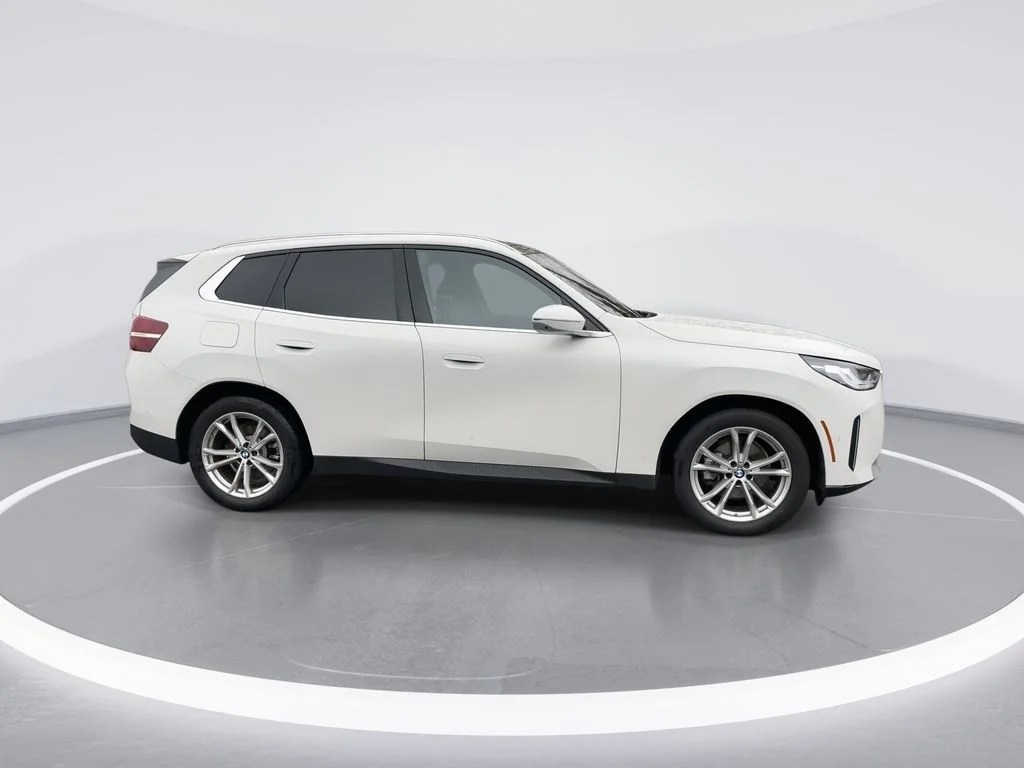 2025 BMW X3 30 - Photo 9