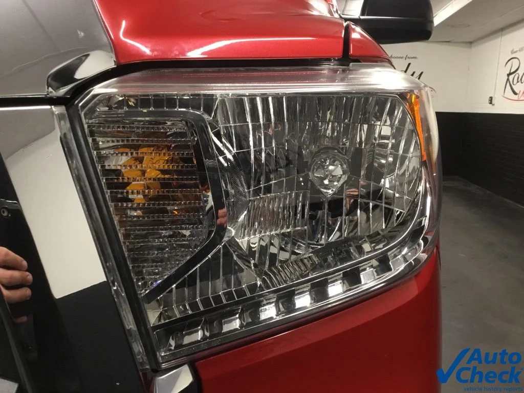 Used 2014 Red Toyota SR5 image 22