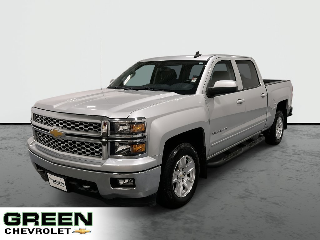 Used 2015 SILVER ICE METALLIC Chevrolet LT image 1