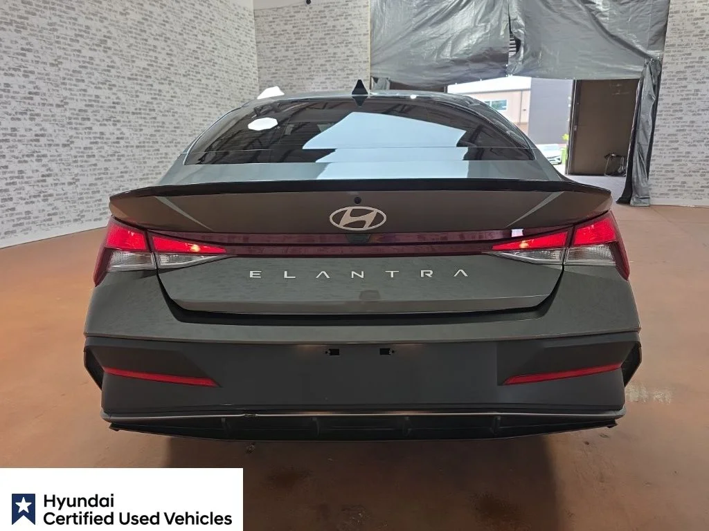 Certified Used 2025 Amazon Gray Hyundai SEL Sport image 6