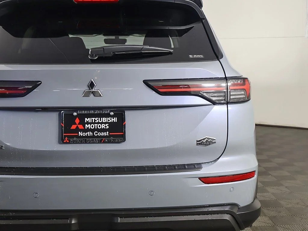 New 2026 Gray Mitsubishi TRAIL EDITION S-AWC image 18