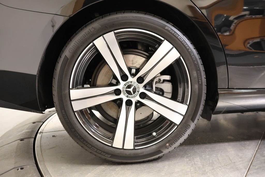 Used 2026 Obsidian Black Metallic Mercedes-Benz C 300 image 13