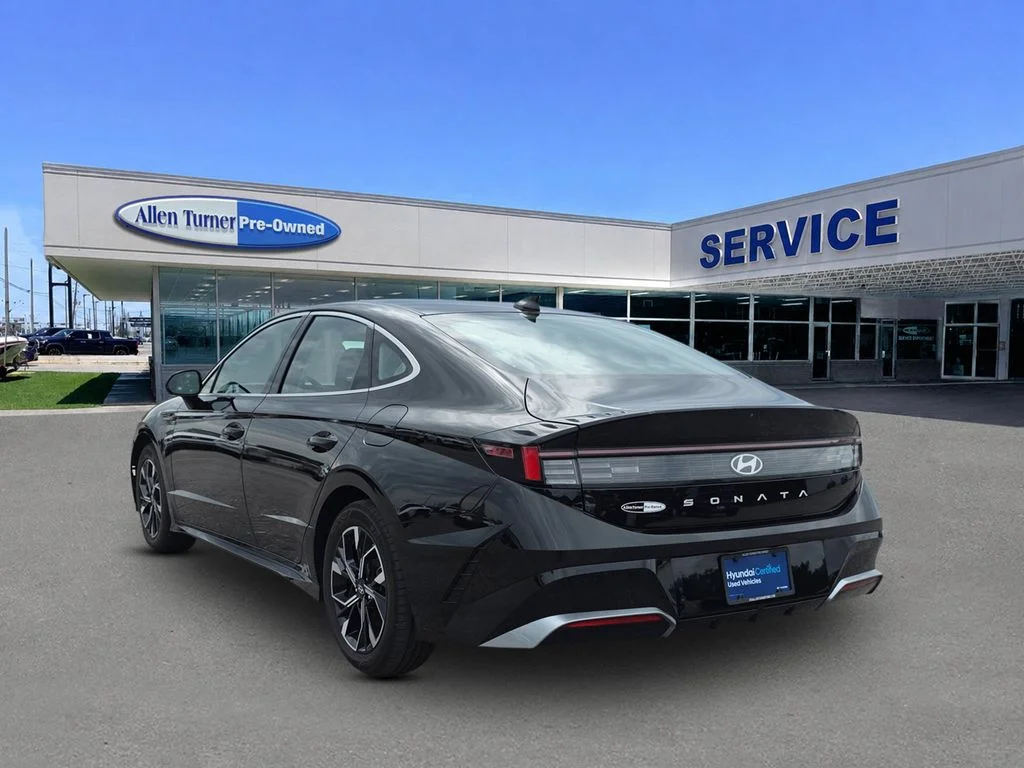Used 2024 Onyx Black Hyundai SEL image 6