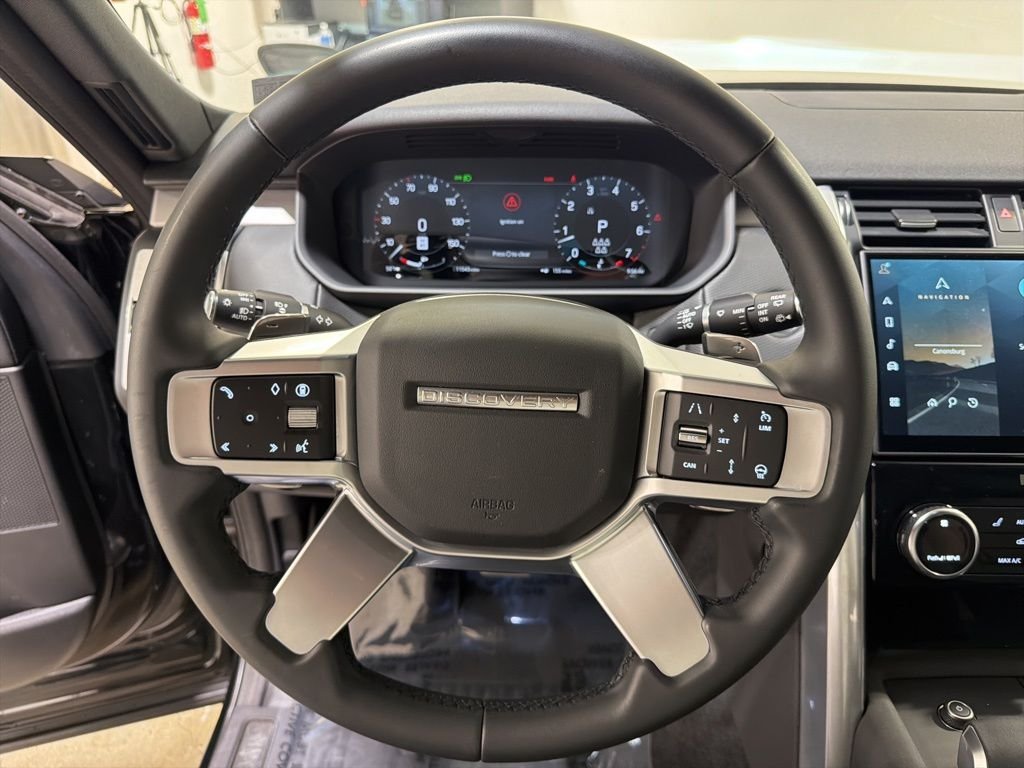 Certified Used 2025 Santorini Black Metallic Land Rover Dynamic SE image 14