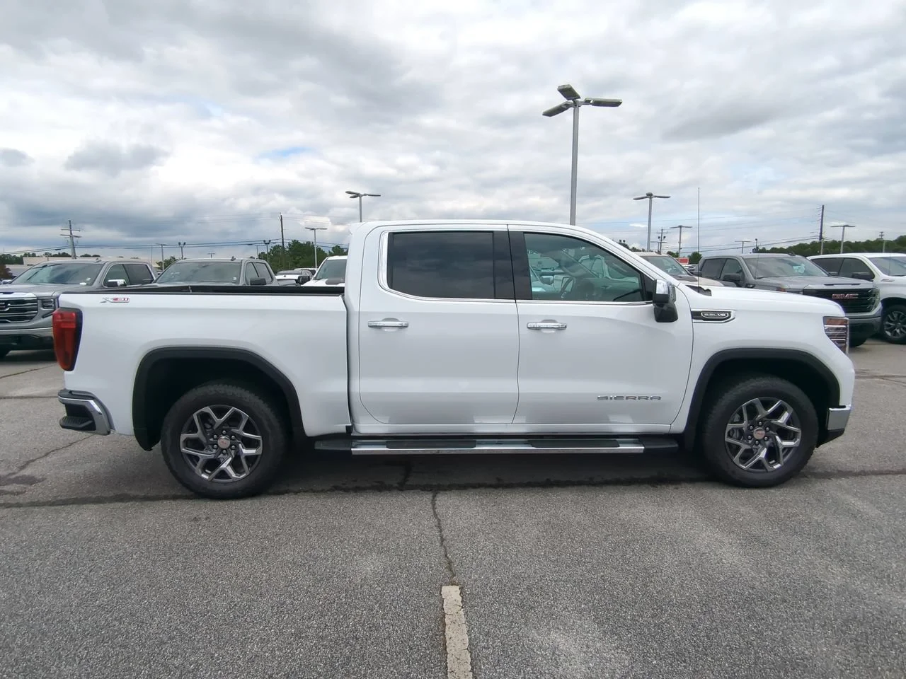 2026 GMC Sierra 1500 SLT - Photo 3