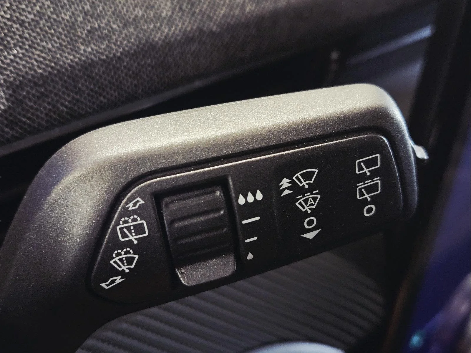 Used 2024 Vapor Blue Ford Premium image 19