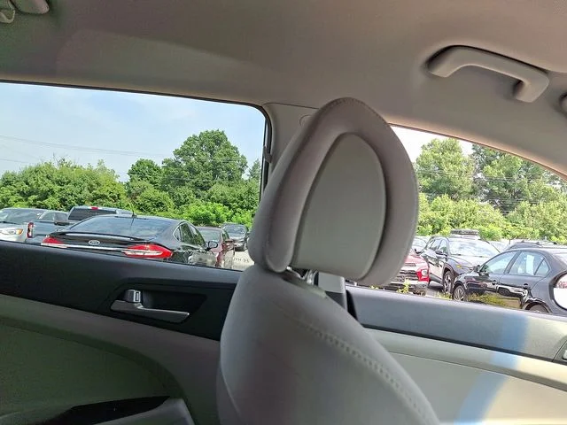 Used 2018 Silver Hyundai SEL image 13