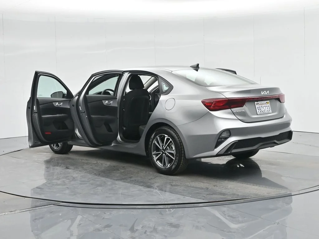 Used 2022 Gray Kia LXS image 31