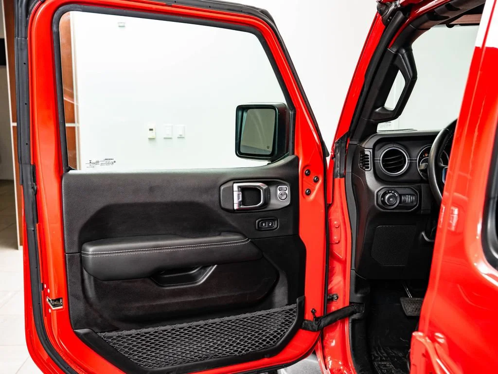 Used 2022 Firecracker Red Clearcoat Jeep Unlimited Sahara image 26