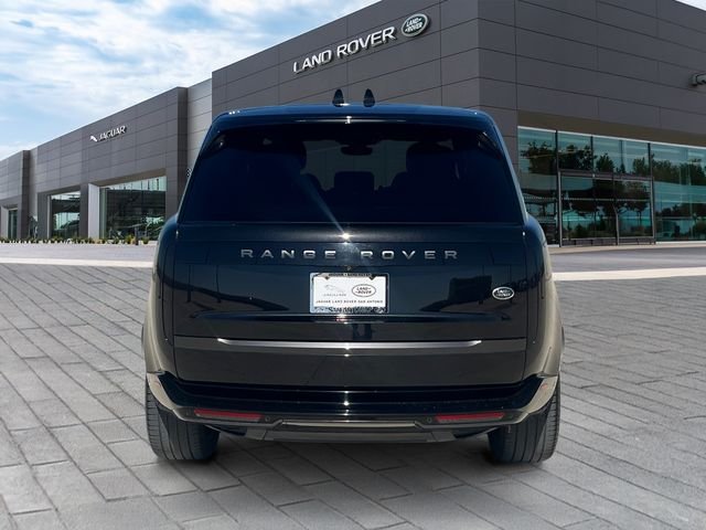 Certified Used 2023 Santorini Black Metallic Land Rover SE image 4