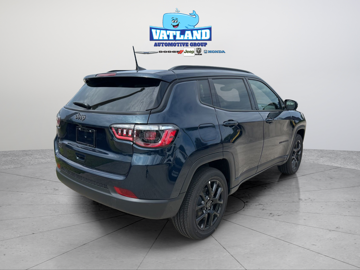 New 2026 Fathom Blue Pearl Coat Jeep Latitude image 5