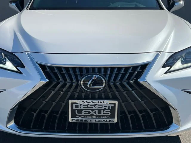 Used 2025 Eminent White Pearl Lexus 300h image 4