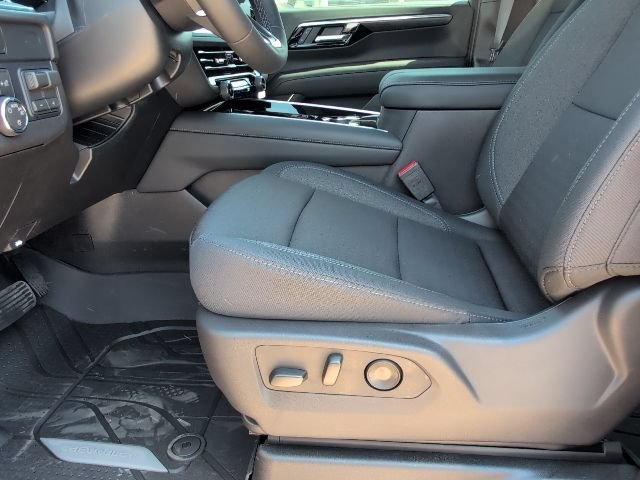 2026 Chevrolet Suburban LS - Photo 11