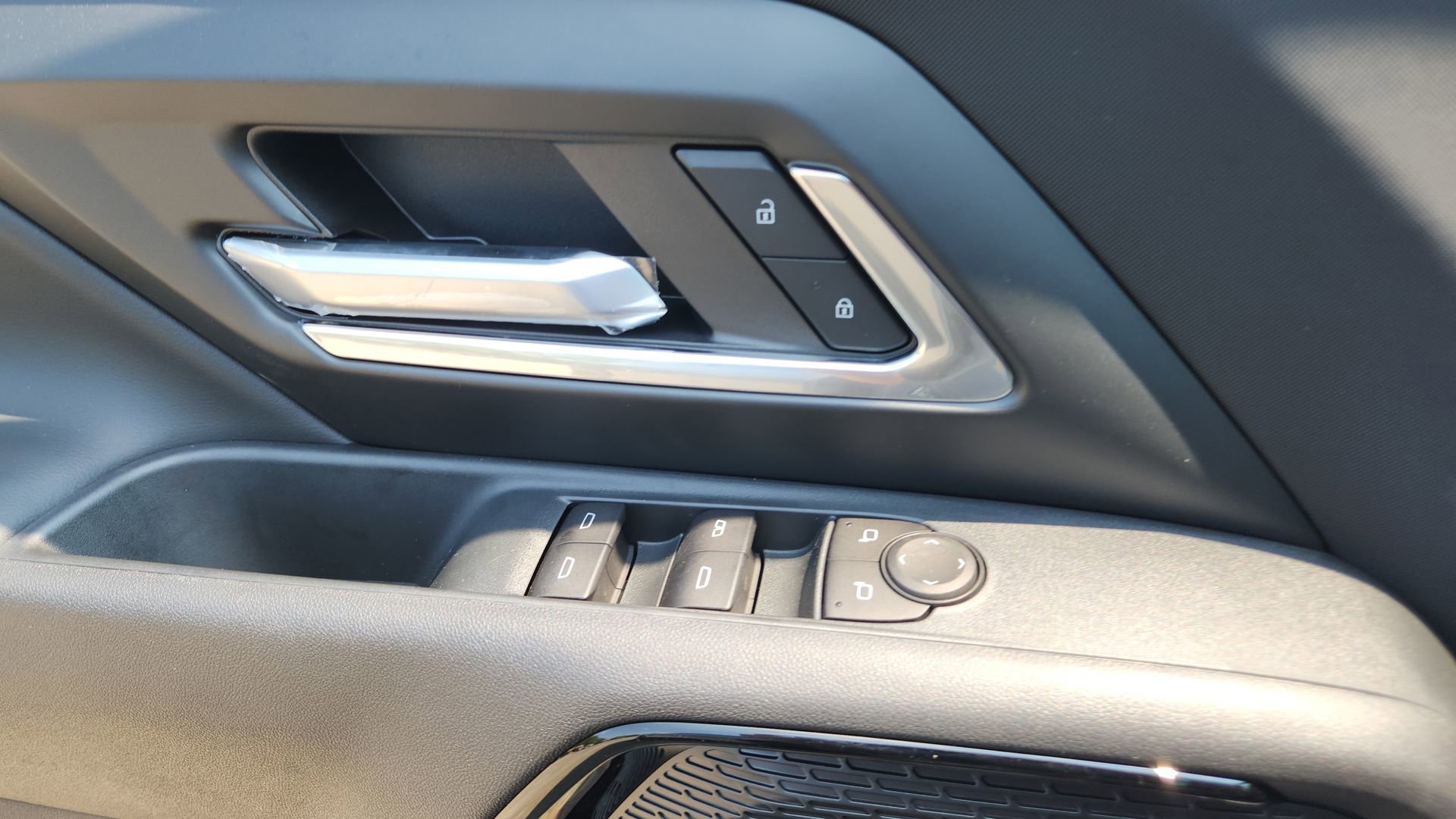 2026 Chevrolet Silverado EV LT - Photo 14
