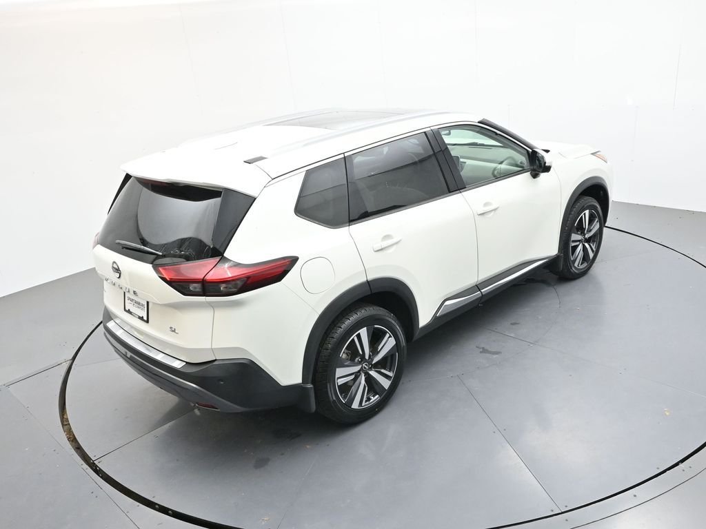 Used 2023 Pearl White Nissan SL image 29