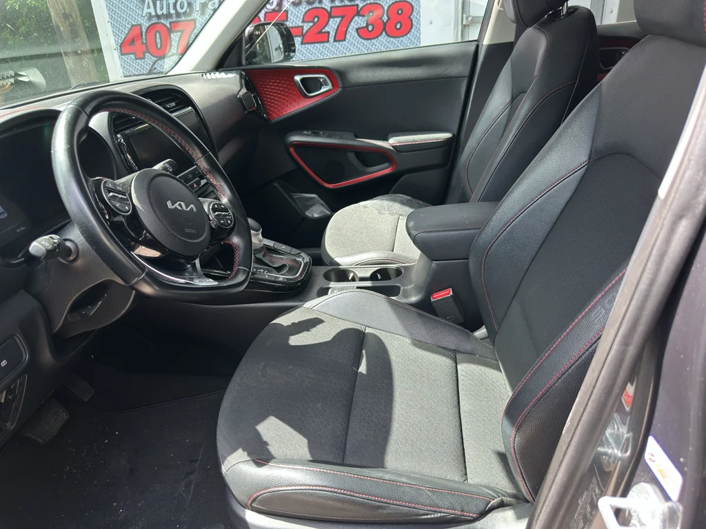 Used 2023 Gravity Gray Kia GT-Line image 2